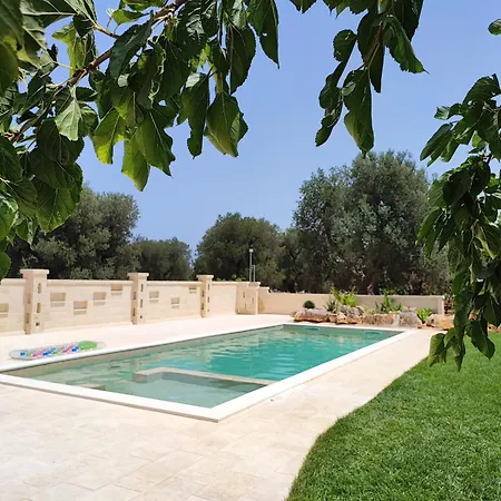 La Casa Nel Villaggio 3* Montalbano (Apulia)
