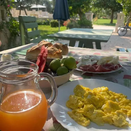 Couette-café La Casa Nel Villaggio
